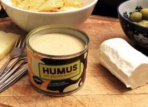 Eine Dose Hummus aus der Dose von Mixblik