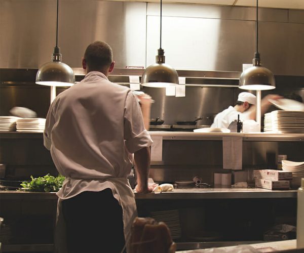 Cocina central que elabora platos preparados